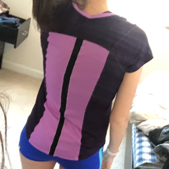 Nike running shirt - Picture 4 of 4